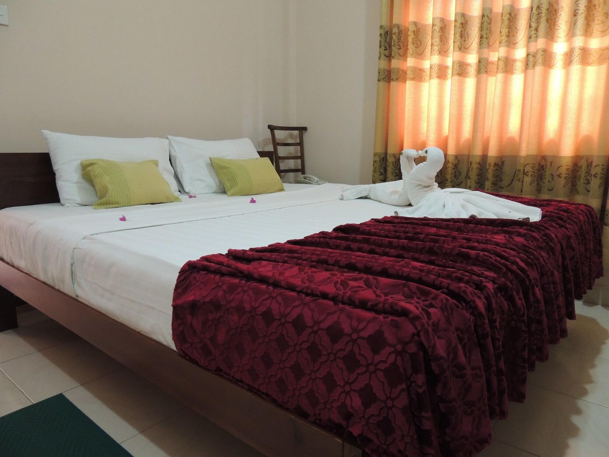 Airport Green View Resort Andiambalama Exterior foto